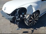 Volkswagen Beetle 2.0T Turbo 3VWVA7AT4CM644006 снимка