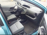 Toyota Prius C Two JTDKDTB37E1074085 снимка