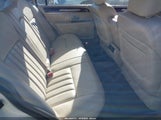 Lincoln Town Car Signature 1LNHM81W84Y658497 photo