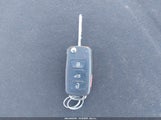 Volkswagen Beetle 1.8T Classic 3VW517AT9FM823520 photo