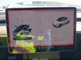 Tesla Model Y Long Range Dual Motor All-Wheel Drive 7SAYGDEE2NF385647 fotografie