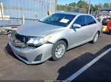 Toyota Camry Le 4T4BF1FK7CR172384 снимка