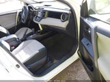 Toyota Rav4 Xle JTMRFREV6GJ097210 снимка