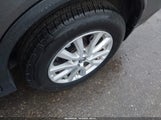 Nissan Rogue Sv 5N1AT2MV4JC810305 photo
