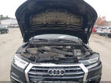 Audi Q5 2.0T Premium/2.0T Tech Premium WA1BNAFY4J2215555 photo