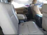 Toyota Sequoia Platinum 5.7L V8 5TDDW5G17AS038450 photo