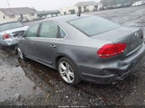 Volkswagen Passat 1.8T Se 1VWBT7A39FC017773 снимка