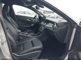 Mercedes-Benz Cla 250 4Matic WDDSJ4GB1KN723713 fotografie