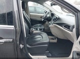 Chrysler Pacifica Touring-L 2C4RC1BG4HR788071 снимка