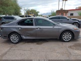 Toyota Camry Le 4T1B11HK3JU558772 photo