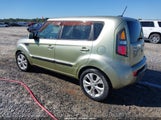 Kia Soul + KNDJT2A2XB7304177 снимка