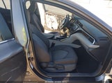Toyota Camry Le 4T1B11HK8JU518204 снимка