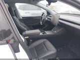 Tesla Model Y Long Range Dual Motor All-Wheel Drive/Long Range Launch Series 7SAYGDEE3TF322344 fotografie