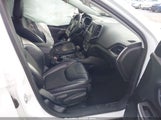 Jeep Cherokee Latitude Plus 4X4 1C4PJMLB8KD402618 снимка