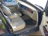 Lincoln Town Car Signature 1LNFM82WXWY689372 photo