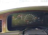 Lincoln Town Car Signature 1LNFM82WXWY689372 photo