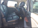 Chevrolet Suburban  Ls 1GNSCHE07BR333292 fotografie