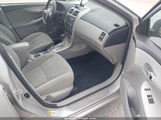 Toyota Corolla Le 2T1BU4EE8DC969355 fotografie