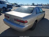 Toyota Camry Le JT2BG22K9X0270572 photo