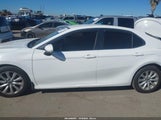 Toyota Camry Le 4T1B11HK8JU612163 снимка