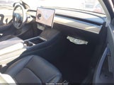 Tesla Model Y Performance Dual Motor All-Wheel Drive 7SAYGDEF8NF340592 photo