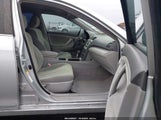 Toyota Camry Le JTNBE46K473106398 снимка