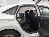 Volkswagen Jetta 1.4T R-Line/1.4T S/1.4T Se/S 3VWCB7BU2LM053569 fotografie