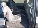 Chrysler Pacifica Touring L 2C4RC1BG2JR144705 fotografie
