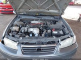 Toyota Camry Le JT2BG22K010592881 снимка