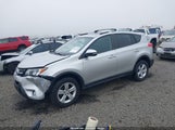 Toyota Rav4 Xle 2T3RFREV0EW228579 снимка