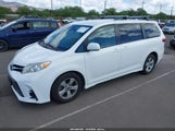Toyota Sienna Le 8 Passenger 5TDKZ3DC7KS987944 fotografie