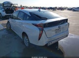 Toyota Prius Two JTDKBRFU9H3056384 снимка