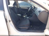 Volkswagen Passat 2.5L S 1VWAP7A35DC073786 снимка