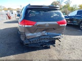 Toyota Sienna Le V6 5TDKK3DC8BS011112 снимка