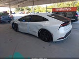 Toyota Prius Le JTDACAAU7S3050284 photo