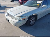 Lincoln Town Car Signature 1LNHM81V67Y629107 снимка