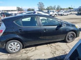 Toyota Prius C Two JTDKDTB38D1540881 снимка
