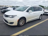 Chrysler Pacifica Touring L 2C4RC1BG6JR186004 снимка