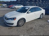 Volkswagen Passat 1.8T Wolfsburg Edition 1VWAT7A33FC018221 снимка