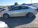 Buick Verano 1G4PP5SK9C4227251 fotografie