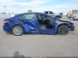 Toyota Camry Le 4T1B11HK5JU564475 photo