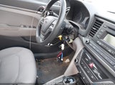 Hyundai Elantra Se 5NPD74LF1HH203658 снимка