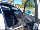 Audi Q3 2.0T Premium Plus WA1EFCFS6FR009671 снимка
