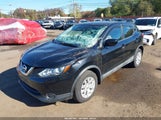 Nissan Rogue Sport S JN1BJ1CR8HW105080 photo