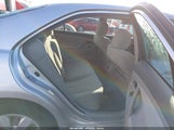 Toyota Camry Le 4T1BE46K17U183353 снимка