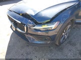 Volvo V60 Cross Country B5 Plus YV4L12WK4S2146369 fotografie