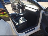 Tesla Model Y Awd/Long Range Dual Motor All-Wheel Drive 7SAYGDEE3PA114435 fotografie