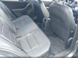 Volkswagen Jetta 2.5L Se 3VWDP7AJ7DM385540 photo