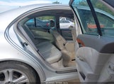 Mercedes-Benz E 500 WDBUF70JX4A504930 снимка
