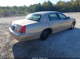 Lincoln Town Car Signature 1LNFM82WXWY733645 снимка
